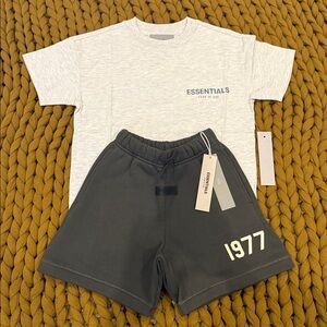 Fear of God Essentials Set